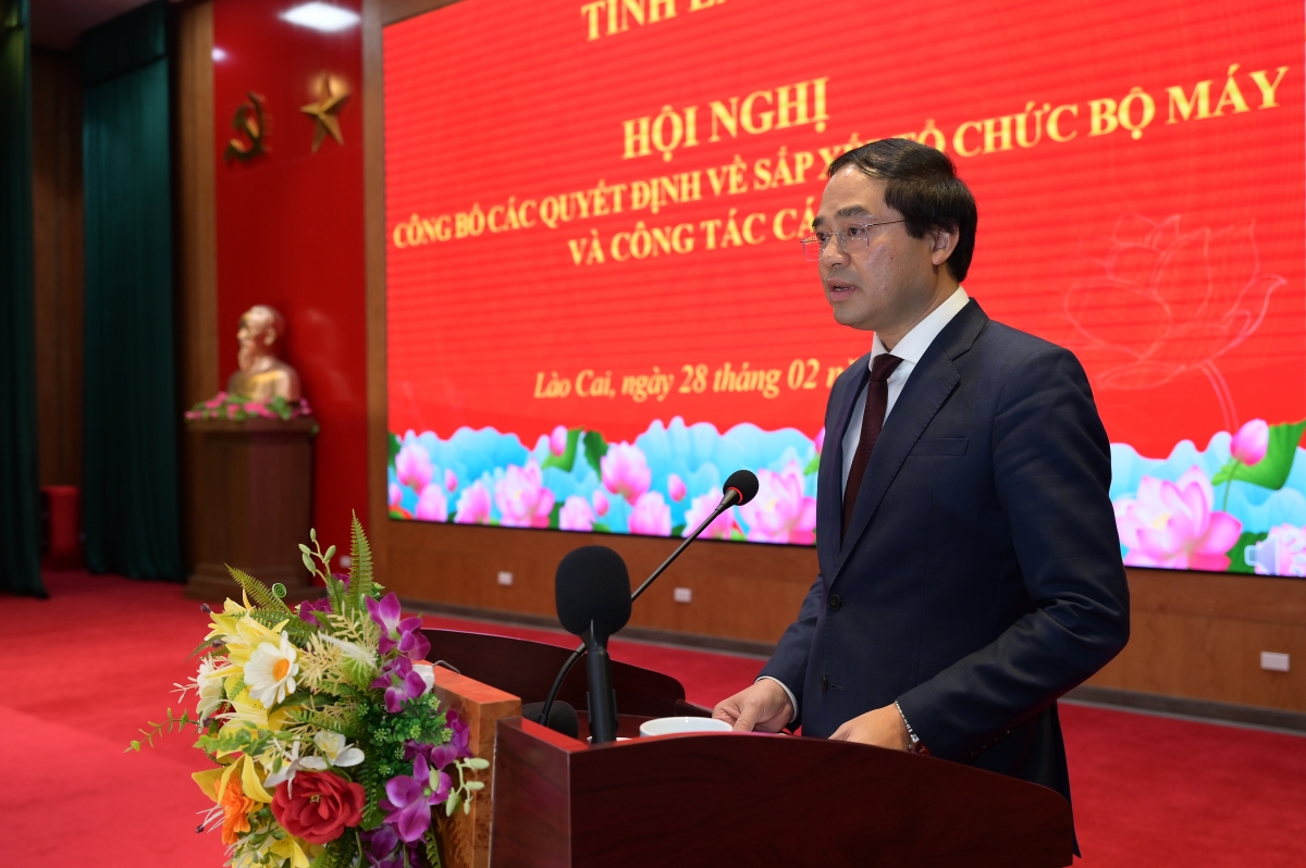 Lào Cai ra mắt lãnh đạo các sở, ban, ngành mới sau sắp xếp